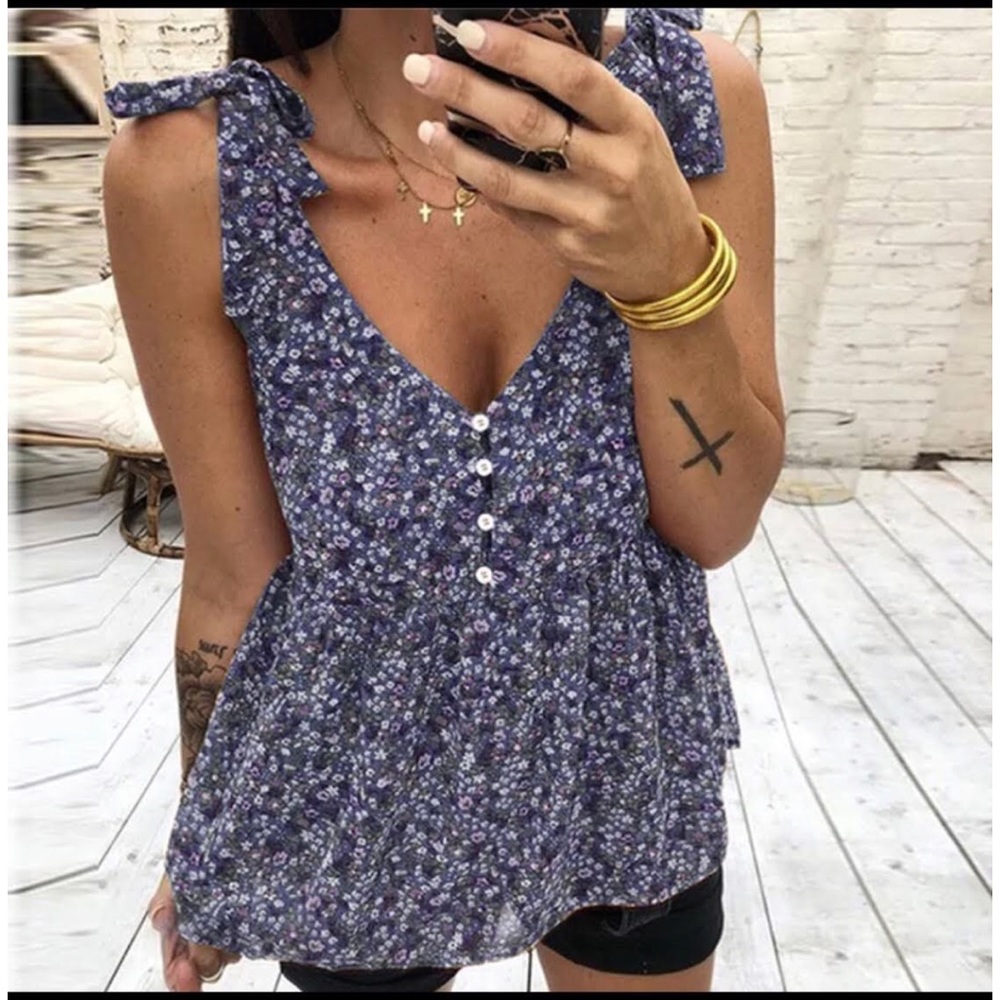 Tie shoulder tank top